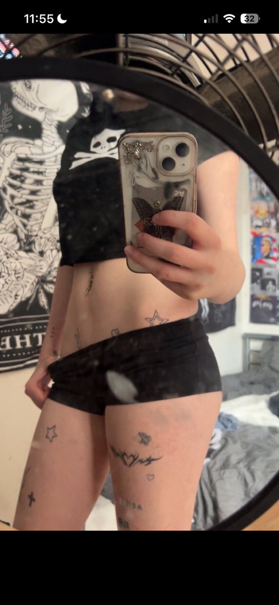 jaylavamp's tweet photo. dm me for snap! £7 pics etc😛 #buyingcontent #ukseller #nsfwtwt #nsfw https://t.co/t8Es8dzuxJ