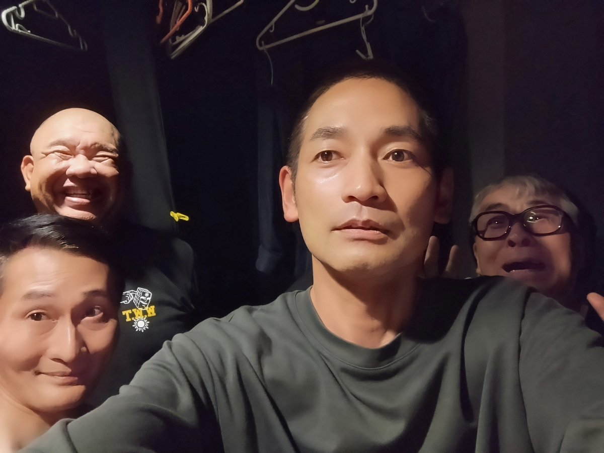 yamamotoshiroo's tweet photo. 本日は、プライムライブのサンミュージック対抗戦にご来場ありがとまとございましたー！
プライムライブめちゃくちゃ久しぶりー、楽しかったです！
山口さんときくりんさんとドン・クサイさんとトマト！！
#赤坂チャンスシアター https://t.co/xN8fOWce78