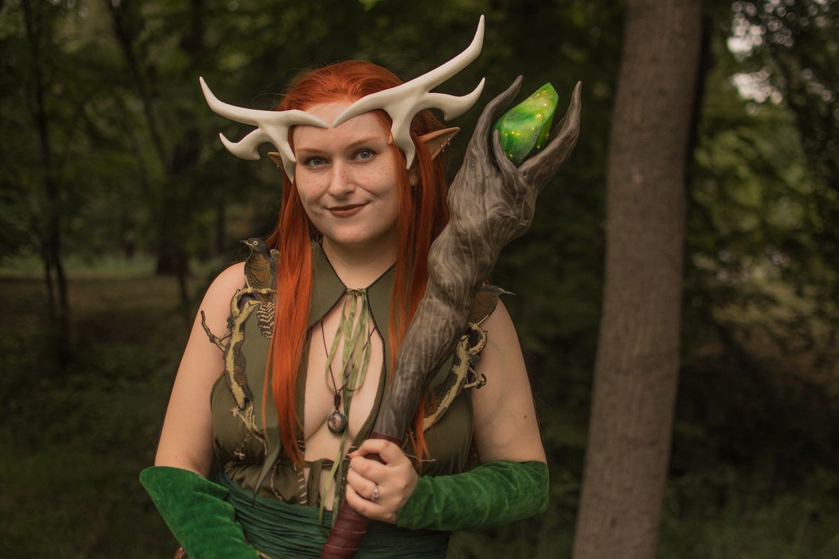 at0mic_annie's tweet photo. Hi, you will experience cringe and read many uncompromising takes. 

I'm also a cosplayer, graphic designer, artist, character creator and a shitposter. Enjoy. 

🦝 https://t.co/ilD8ZJnv1v