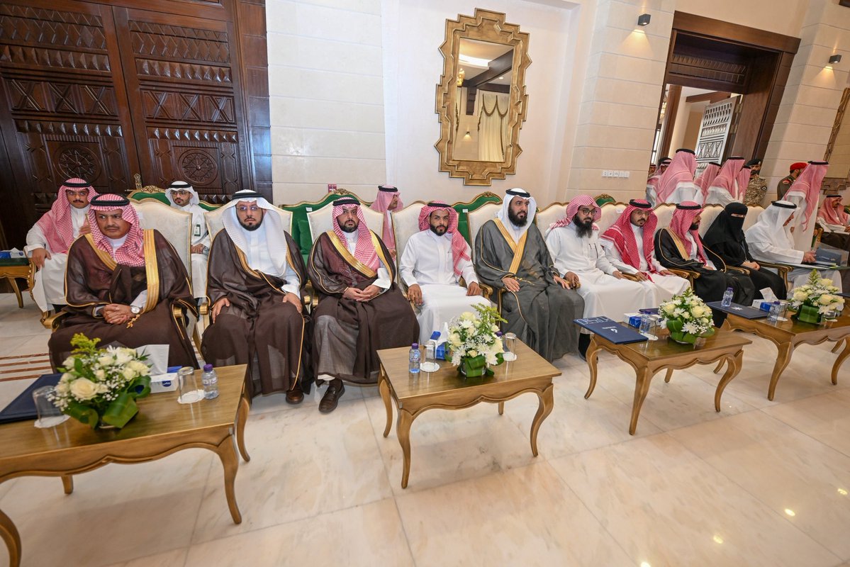 salmanalsalimi6's tweet photo. برعاية كريمة من سمو سيدي أمير منطقة حائل
تشرفت بلقاء معالي وزير الموارد البشرية والتنمية الاجتماعية، الأستاذ أحمد بن سليمان الراجحي @Ahmed_S_Alrajhi، كما سعدنا بتوقيع اتفاقية توظيف مع فرع الوزارة بمنطقة حائل @HRSD_IKSA، وذلك برعاية كريمة من صاحب السمو الملكي أمير منطقة حائل.

كل الشكر والتقدير لمعالي الوزير ولوزارة الموارد البشرية والتنمية الاجتماعية، ولإمارة منطقة حائل، على دعمهم وتمكينهم لمبادرات التوظيف وتعزيز فرص العمل.
