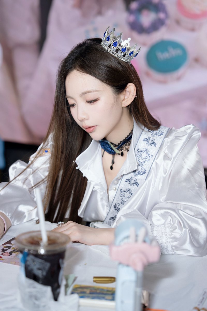 forxyyz's tweet photo. 260928 weibo update | ©许杨玉琢工作室

🔗: https://t.co/GNVmJXYdif

#许杨玉琢 #ELIWA #XYYZ #7SENSES https://t.co/z3ch3udiH1