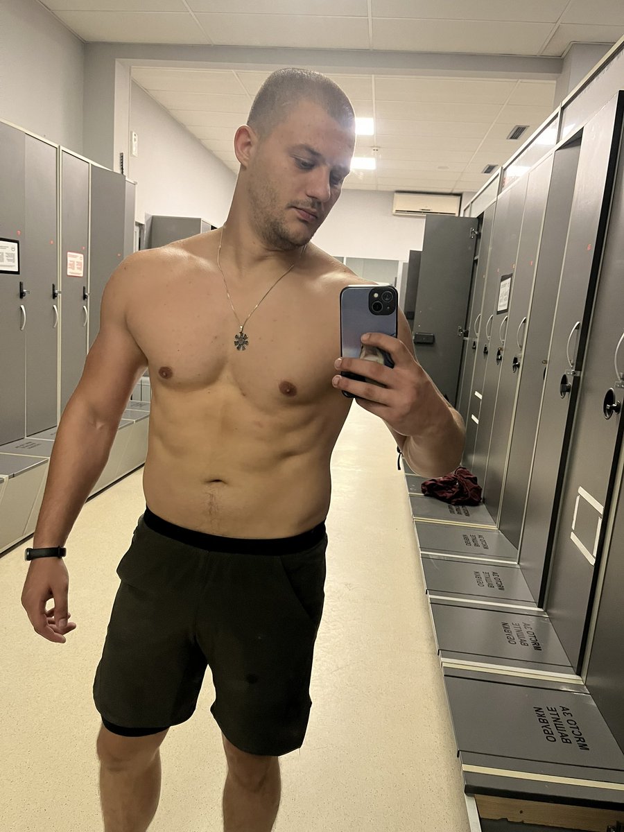 VeselinIliyanov's tweet photo. Post gym selfie. Feeling a bit off these few days due to lots of stress in personal and professional plan. However, this won’t prevent me from getting things done. Have you done your lifting for the day? https://t.co/WRcZ5X646u