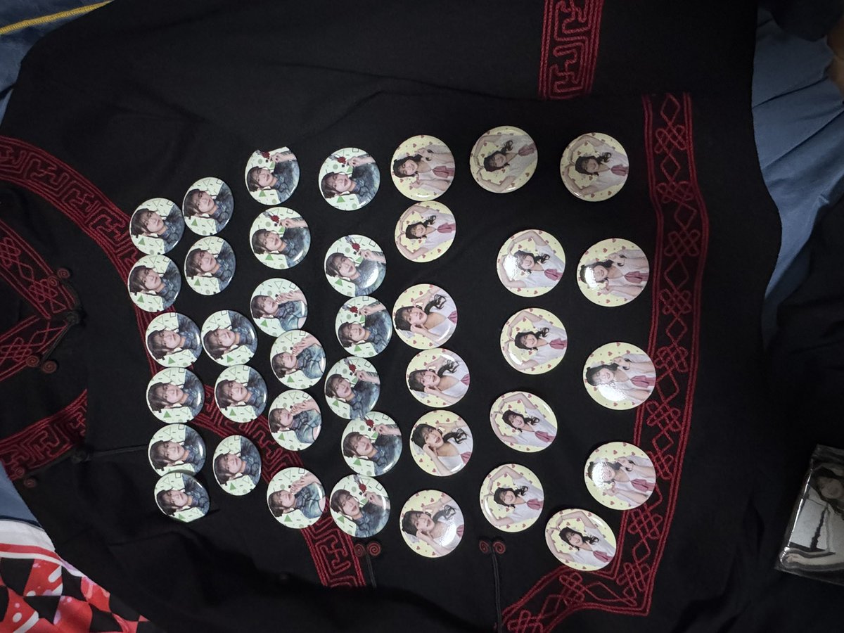 DiaoGe4551's tweet photo. 先日、香港のファンミーティングに参加しました！次にココに会うときは、雪菜と同じように「勇気の炎」をイメージした少数民族衣装を着ていきたいです。「目指せ、一番星！」という目標に向かって頑張るココの魅力が、世界中のいろんな国のファンに届いていくといいなと思っています！#ココ・シャベル https://t.co/KugLbAL2Zw