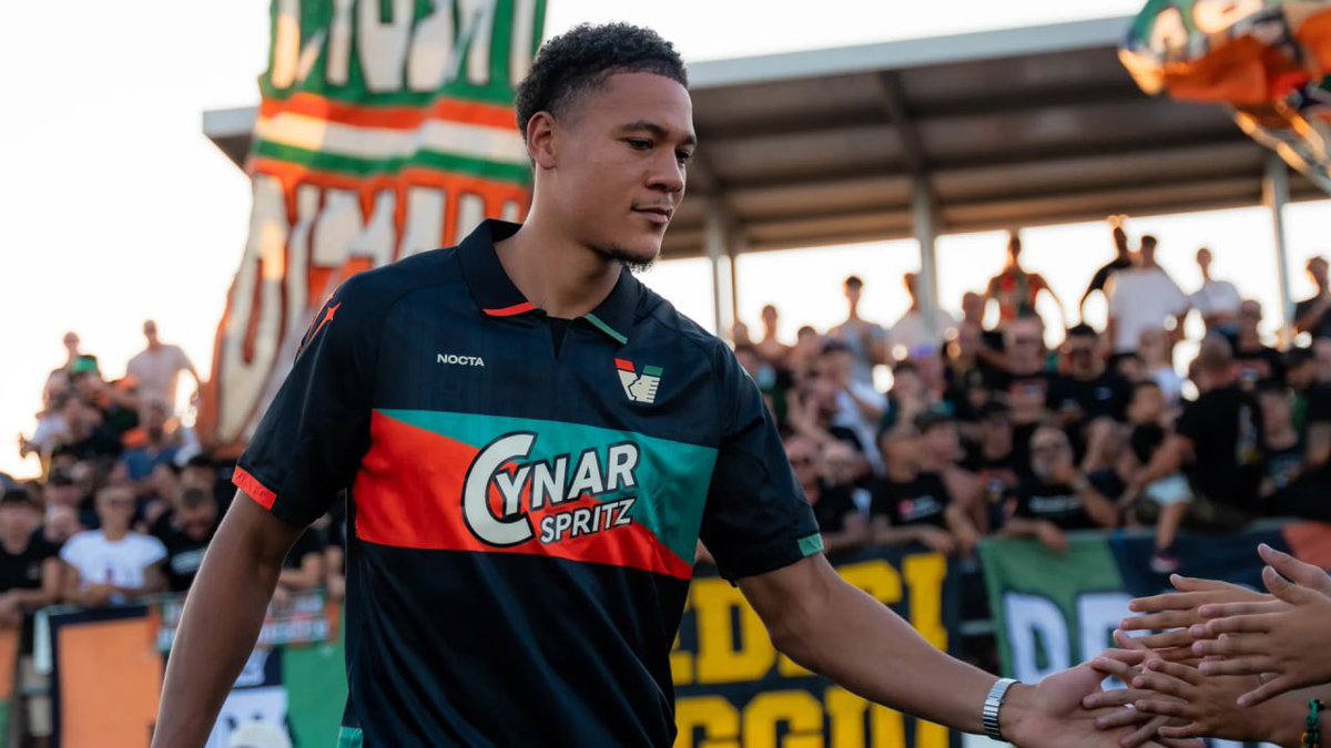 t247seriea's tweet photo. OFFICIAL: Venezia FC centre-back Joël Schingtienne (24) has signed a new contract with the club until June 2031.

#VeneziaFC #SerieA #Transfers https://t.co/uLpCGDDYyj