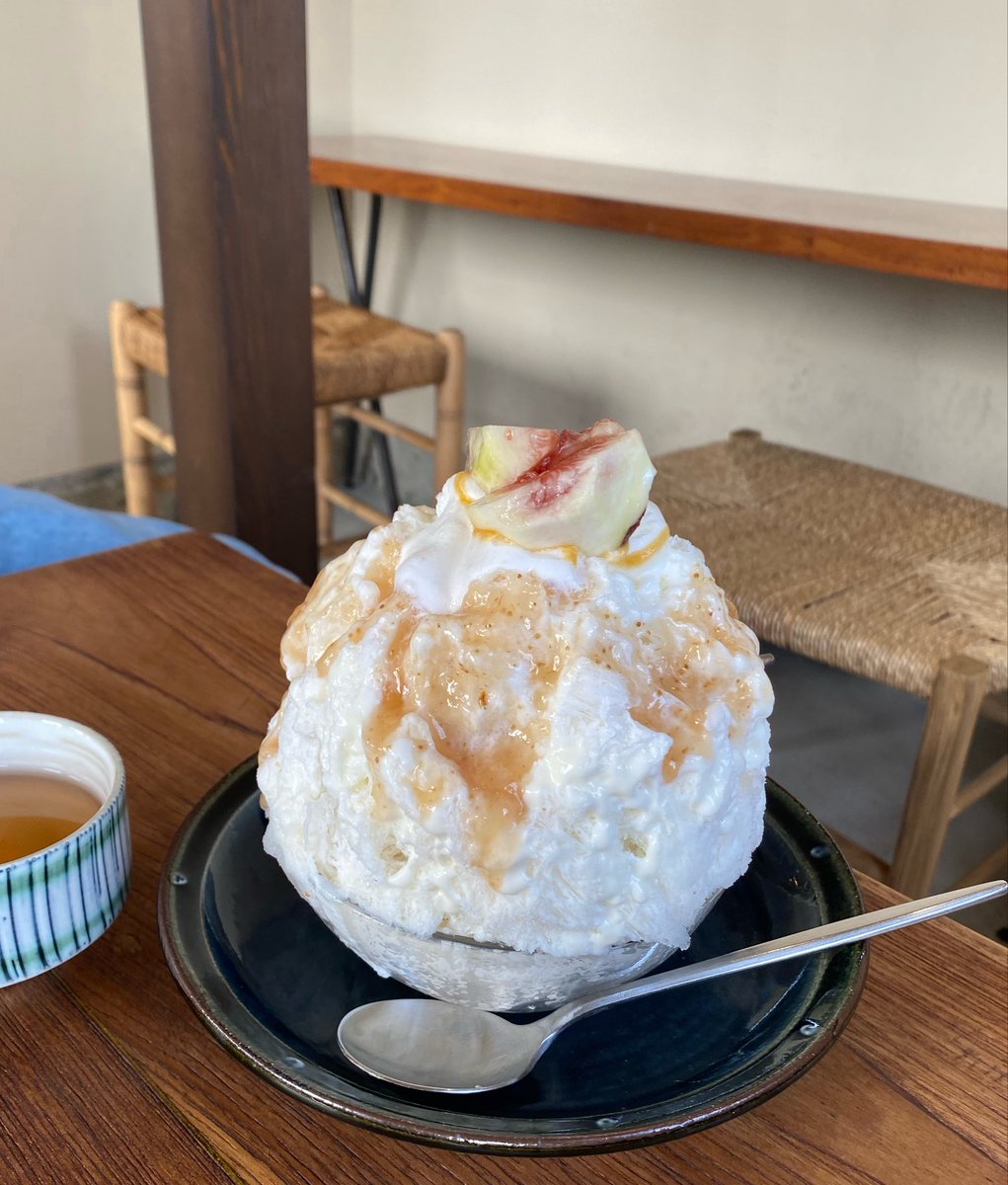 risaxrrry's tweet photo. だいすきないちじくのかき氷⌯ᵔ⤙ᵔ⌯🍧🍵♡ https://t.co/PoRc32tSKC