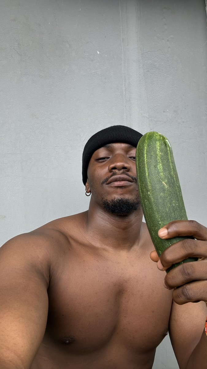 churchboi202's tweet photo. Do you want my cucumber https://t.co/N3oPPYlHmb