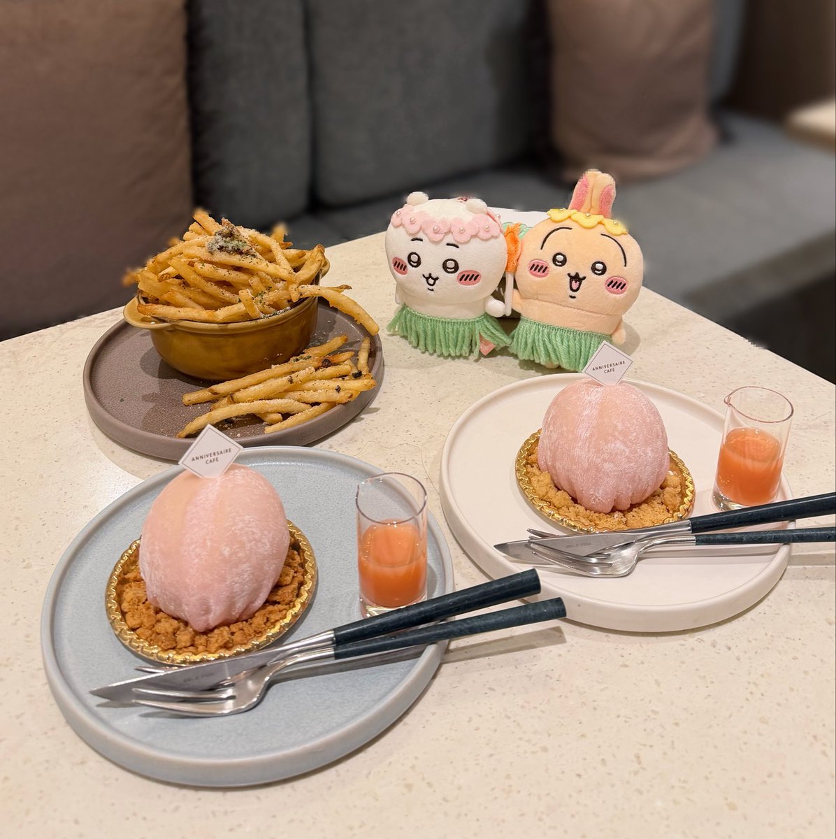 x4uvny's tweet photo. みんないってるけど、アニヴェルセルカフェのトリュフとかはほんとに神で🤩🤩 https://t.co/7COGcPxeGU