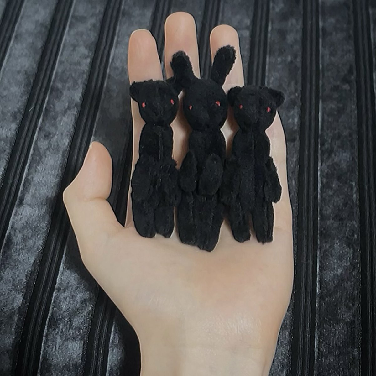 inuinu_inui_'s tweet photo. 小さいサイズの子は普通に作るのが楽しいのと、初めてお迎えしたい人とかにちょうどいいのかなと思って最近よく作っている https://t.co/aq5goz3ahp