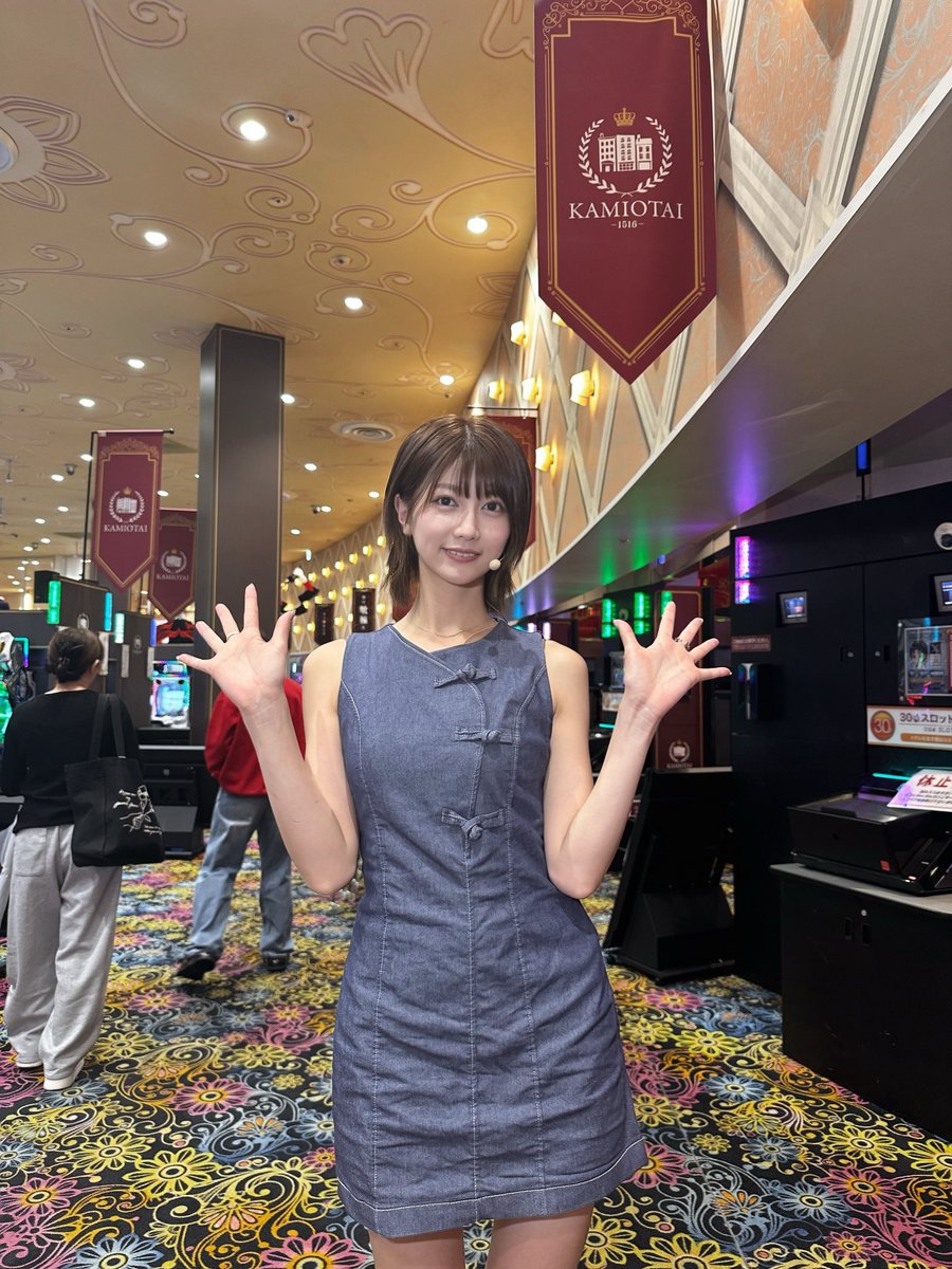 takiyama_akane's tweet photo. マルハンさんでロケしてきました🫡
今年はたくさんパチンコ打ちます！ https://t.co/xnHhMWrU2c