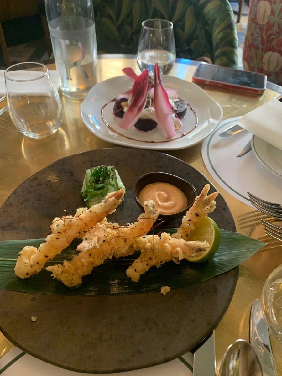SAFS584S's tweet photo. I went out for lunch with my colleagues today. https://t.co/1H4TG9iI1k