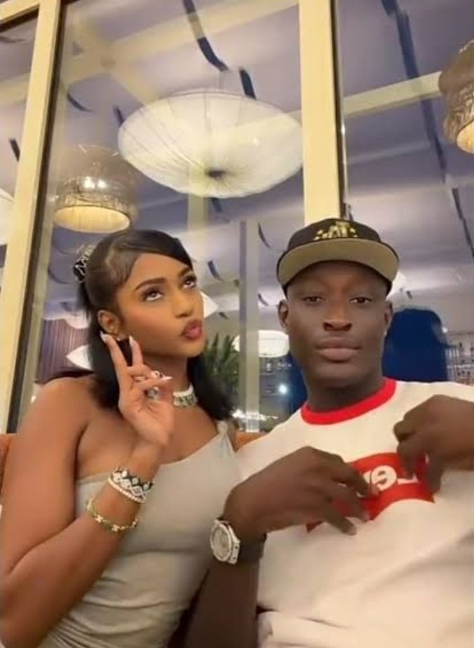 real_Faithie's tweet photo. Who is he more cute with??

Carter Efe with his          Carter with baby Mama                       his American 
                                                Girlfriend https://t.co/J5QnT9RsXr
