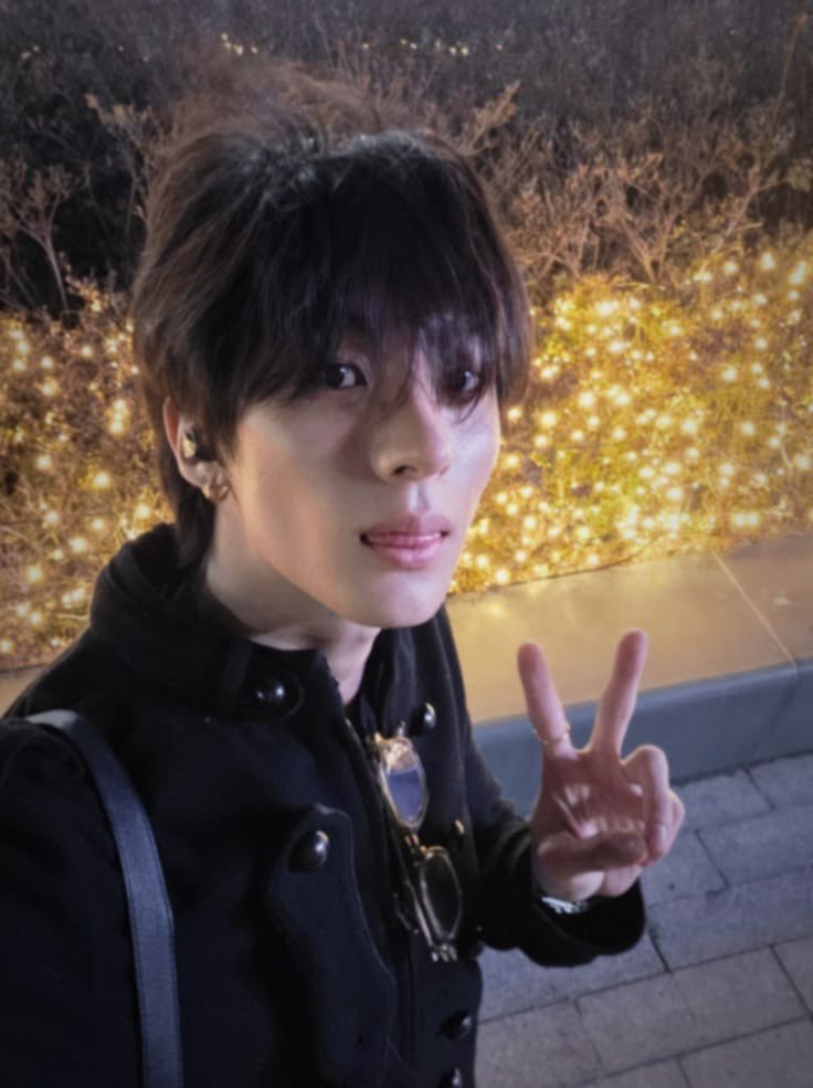 antonoasiss's tweet photo. malam sayang aku otw ya (misalnya part ke sekian) https://t.co/R0zFpp1tO9