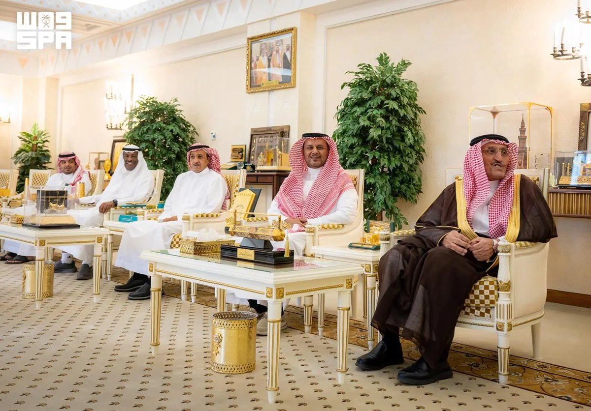 SPAregions's tweet photo. أمير منطقة القصيم يتسلّم التقرير الختامي لملتقى "القصيم البيئي الدولي الأول"
https://t.co/ZdDPJKI0Sf
#واس https://t.co/anKmP3D0N7