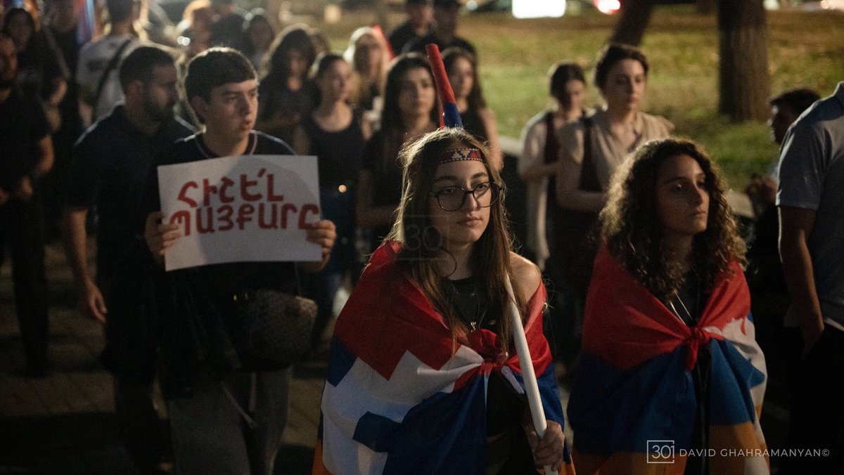 301arm's tweet photo. A commemorative march was held in Yerevan on September 27 to mark six years since the start of the 2020 Artsakh War and honor the memory of those who were killed.

The march began at 6:30 p.m. near the Garegin Nzhdeh monument and continued through the capital before concluding at Yerablur Military Pantheon.

Participants carried Armenian flags and commemorated the 44 days of war, paying tribute to the servicemen who fought and those who never returned home.

At Yerablur, participants were welcomed by Father Hovhannes Hovhannisyan, the former abbot of Dadivank, who now serves at Yerablur Military Pantheon and joined them in prayer for the fallen.

The march was organized by the “44 Steps Up” initiative, "Kharuyk" NGO and the Karin Traditional Song and Dance Ensemble, bringing those gathered together to honor the fallen and preserve their memory.