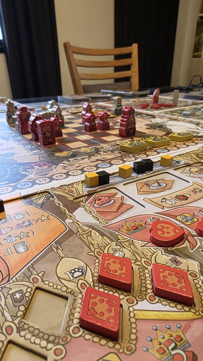 NoraGdy's tweet photo. ¡Que experiencia este juego👏🏼!
No solo es hermoso, la calidad de componentes muy buena, sino es un terrible juego.
El tablero de ajedrez es una maravilla❤️👑🤍
Este finde se jugó tres veces y vamos por más. 

Recomendadísimo👏🏼

@ComboGamesES https://t.co/ojDLUdqcxa