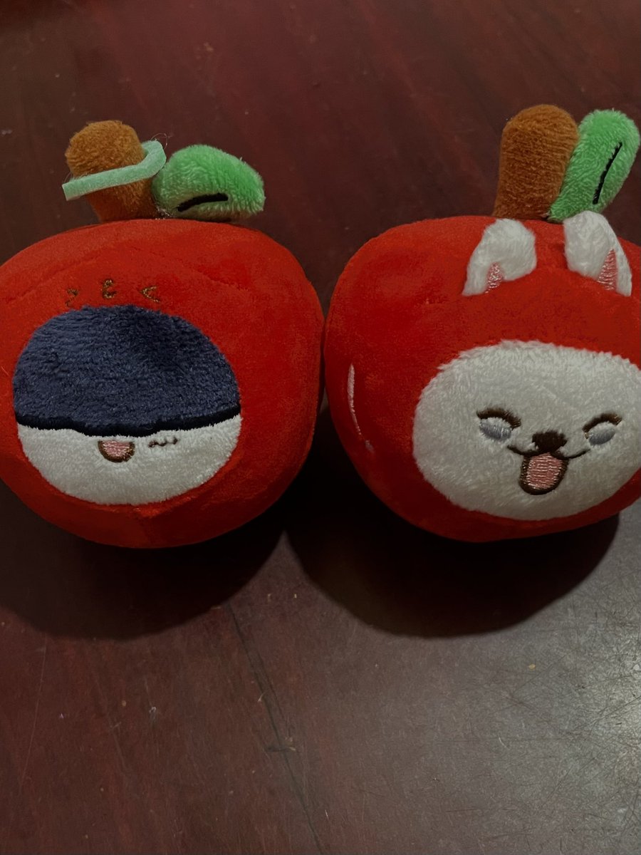 ppulroni's tweet photo. hello 💘

these babies had already arrive weeks ago and now lang me nakapagpost because of my busy schedule heh but despite that, they are so cute! luv them so much 🫳🏻🥹

never regretted na nagpabudol for these cuties 😛

@lovingbeomkai 📫
#angel_feedbacks 💌 https://t.co/xNWooY9prs