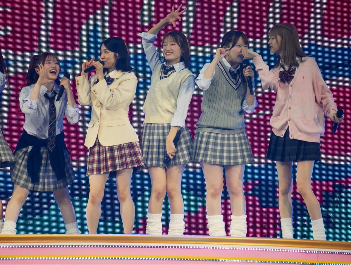shio48sunflower's tweet photo. えりずん…？！
#武藤小麟 
#岩立沙穂
#黒須遥香
#山根涼羽
#千葉恵里
#AKBサンコンコン 
#AKB48 https://t.co/NKhTBetIME