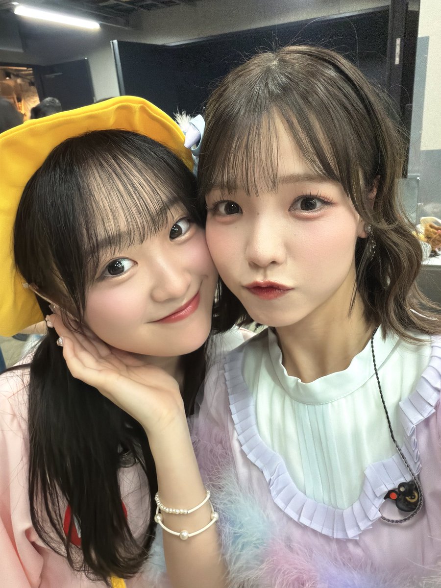 __ayn1230__'s tweet photo. なんか  #AKBサンコンコン の会場に赤ちゃんいた👶🏻 https://t.co/DDLxOJZ6lk