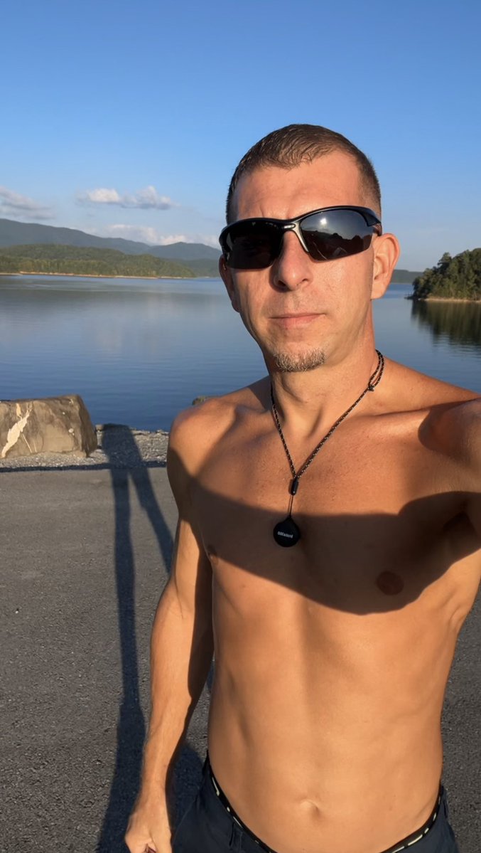 DustinCollier01's tweet photo. Good mornin ⛅️
You must be yogurt because I want to spoon you 😉
#dadjokes #oneliners #beyourself #fypシ #lgbtqcommunity https://t.co/jChkYIA2zU