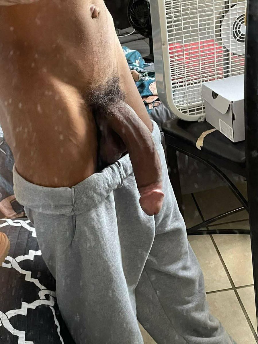 Diallo5k's tweet photo. Good morning 🖤😋

View my content &amp; chat with me here 😋

https://t.co/ojij4VZN2N https://t.co/zrq6W1baRT