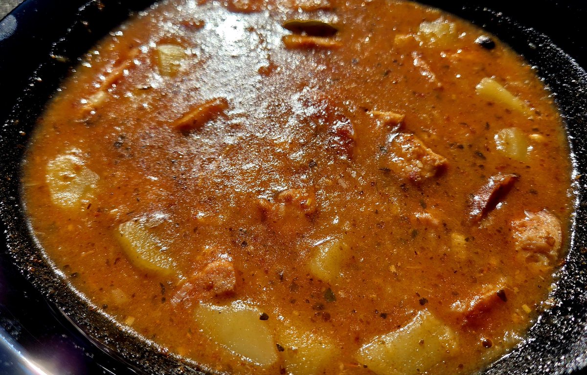 alanbutschek's tweet photo. To je tak jiný na tom ohni, ta chuť a ta vůně! 🤩😋😋😋😋 https://t.co/whGVwi62oi