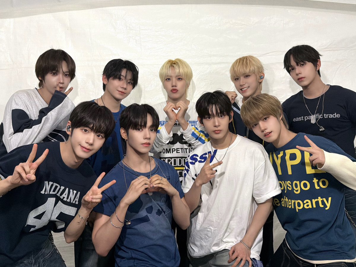 AHOF_official's tweet photo. [📸] 260928 2026 배재대학교 대동제 완료✨

배재대학교 학생분들과 함께한 오늘이 가장 빛나는 순간이었어요💙 큰 환호로 즐겨 주셔서 감사합니다😊

#AHOF #아홉 https://t.co/Rq8y1MFYY7