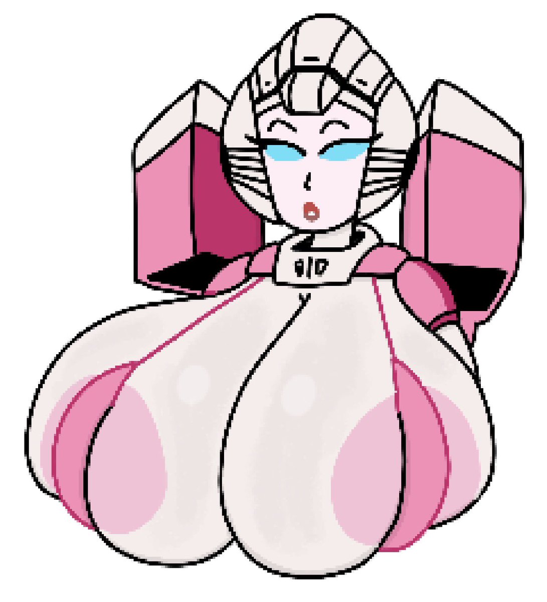 THESLASHFIVE1's tweet photo. Arcee tiddies. https://t.co/wsvgHpr9mr