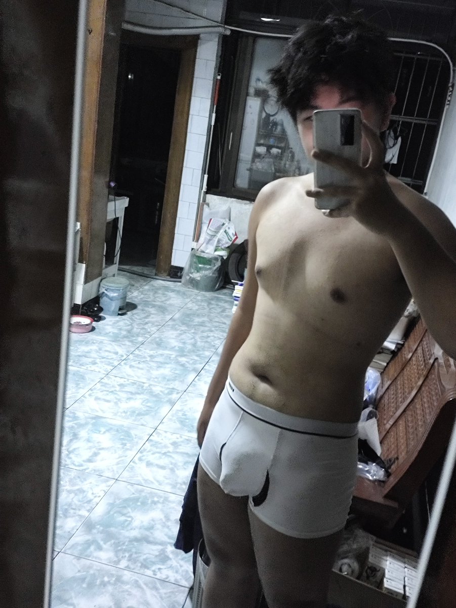 Yuqingforlover's tweet photo. #gay
喜欢你野爹的大屌吗，给他舔干净 https://t.co/6lxOan5xsL