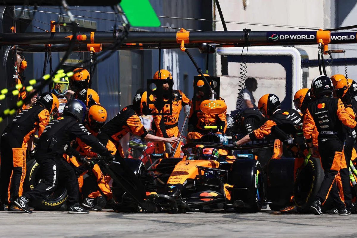 F1BigData's tweet photo. So far this season, Lando Norris has had ZERO pit stops under 2.25s

Let's remember that McLaren holds the record for the fastest pit stop in history, 1.80 seconds in Qatar 2023 to Lando Norris https://t.co/rq6tlHSSNO