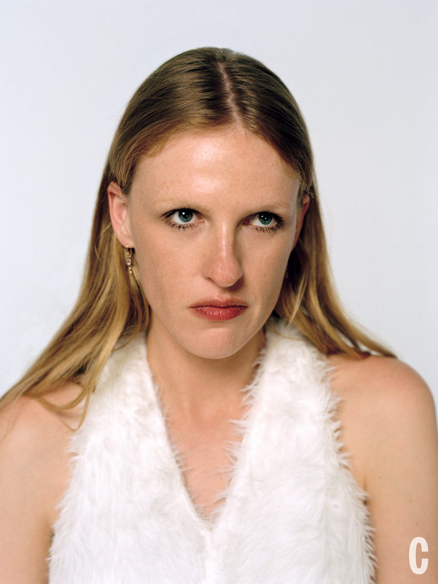 PopBase's tweet photo. Audrey Hobert tells Cosmopolitan that she isn’t upset by criticism:

“No one’s ever said anything that’s made me upset. I think that’s probably due to the fact that I just don’t fundamentally agree with an opinion of me if it’s bad.”

(https://t.co/1RQ7CHhlfZ) https://t.co/zZJEJWSFq4