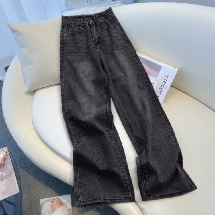 spillshopevd's tweet photo. Celana jeans yang bikin outfit basic jadi kelihatan lebih niat 😭🤎

Highwaist jeans tu emang penyelamat kalau lagi bingung mau pakai apa. Modelnya gampang dipaduin bangett😖

Yang lagi cari jeans baru, boleh banget intip yang ini 👀🛒
https://t.co/6wKiNZGqde
#ootdkekinian https://t.co/890nFtXl7F