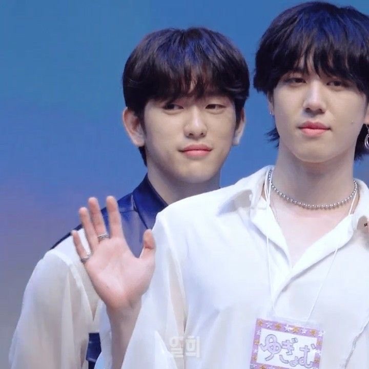 jingyeomoldpics's tweet photo. the cutest https://t.co/MGOt9ncbQ3