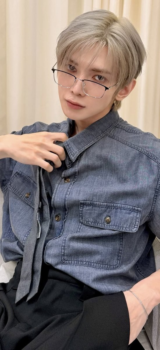 enneskayeo's tweet photo. 저 바라는 거 없어요
별로 바라는 거 없어요

아마 약간의 노출 정도
아니면 개인 일정이 있을 수도 있고요
자신의 재능을 뽐낼 수 있는 것이라면 무엇이든

Yeosang Deserves More
#여상에게_더_많은_활동_노출_기회
#YeosangDeservesBetter https://t.co/GjcdHsRY6r