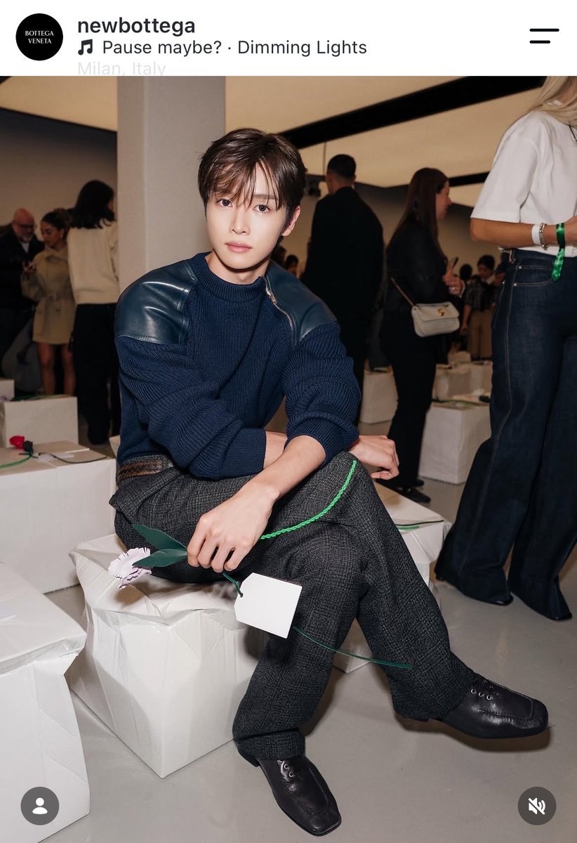 mabbiiahluen's tweet photo. ตอนนี้ Bottega มาลงรูปน้องซองชานกับ celebrity ท่านอื่น ทุกคนเข้าไปกดไลก์ กดแชร์  รีโพสต์ คอมเมนต์กันได้นะคะ ทางแบรนด์มาตอบกลับคอมเมนต์ด้วยค่ะ🥺

🐰: https://t.co/Q4Kwks3Buz

SUNGCHAN at BOTTEGA VENETA MFW SS27
#BottegaVenetaSS27xSUNGCHAN
#BottegaVenetaSummer2027 https://t.co/SRkUJuShnW