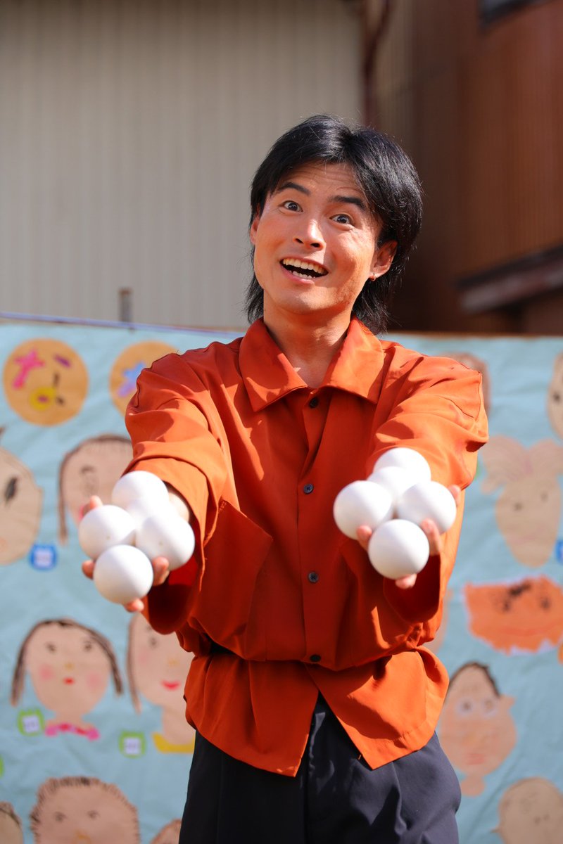 JSmrk2Iq8u7gWmZ's tweet photo. 凄い技の連続のサゴーさん。
技が決まった瞬間は
拍手👏をしてて
写真は撮れてない😅
#サゴー
#月潟大道芸フェスティバル https://t.co/3MgCFNsyHk