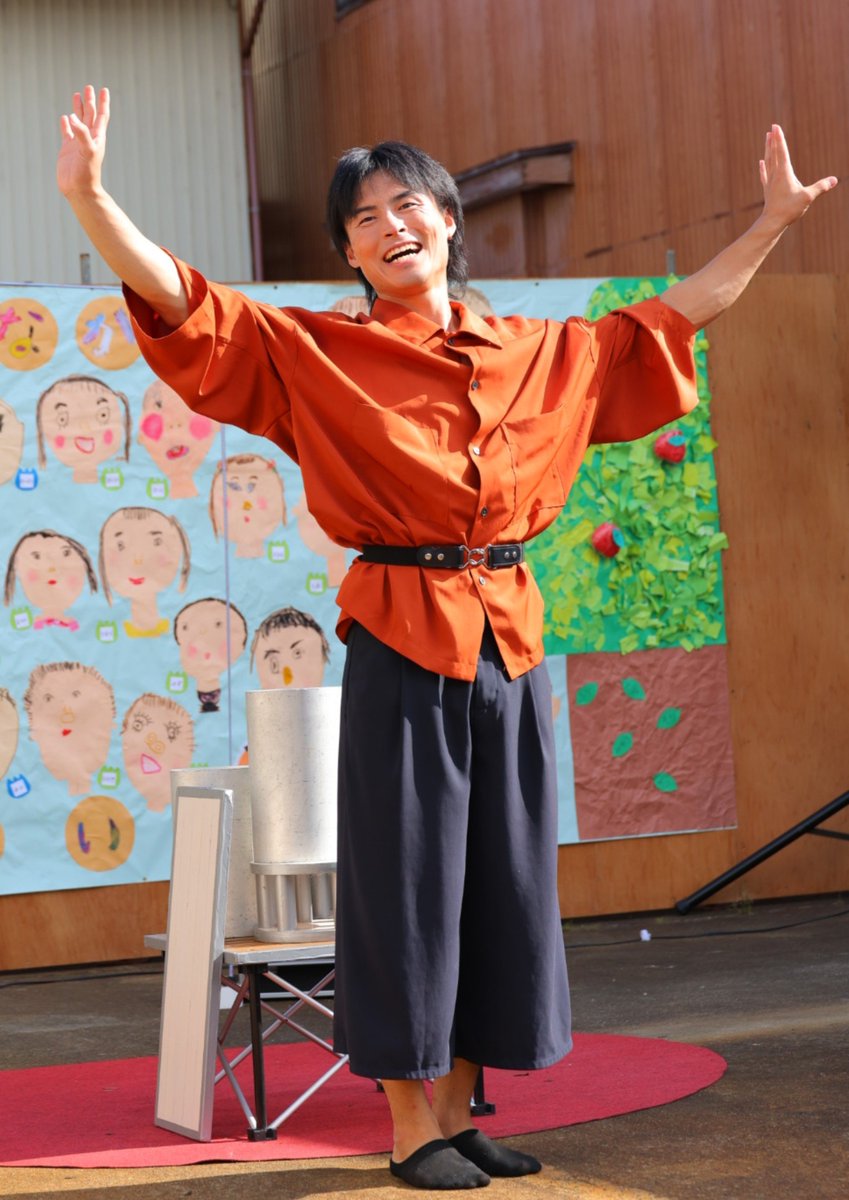 JSmrk2Iq8u7gWmZ's tweet photo. 凄い技の連続のサゴーさん。
技が決まった瞬間は
拍手👏をしてて
写真は撮れてない😅
#サゴー
#月潟大道芸フェスティバル https://t.co/3MgCFNsyHk