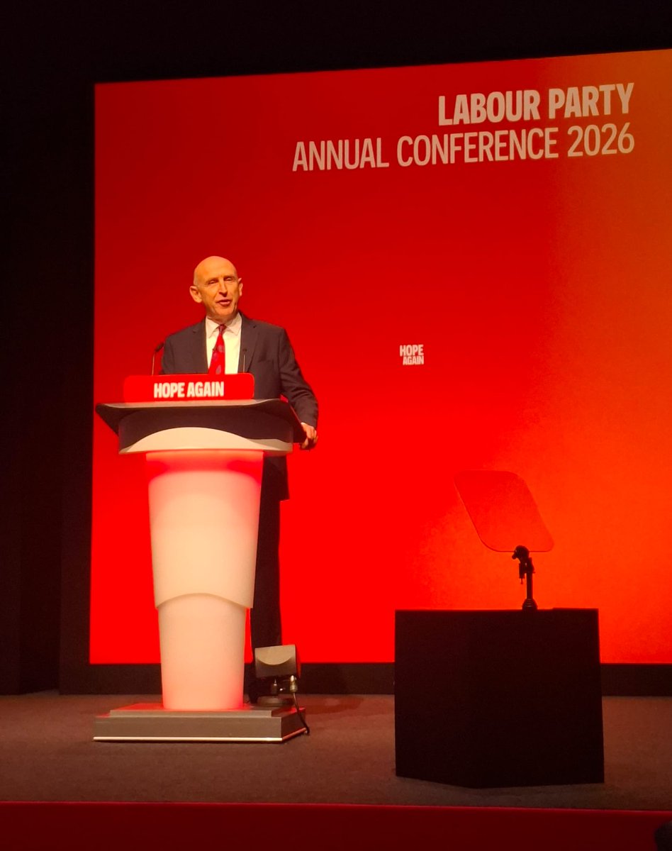 johnadgrady's tweet photo. First class from @JohnHealey_MP today, announcing:

⛴️£6 billion of new contracts for our British shipyards 
📣£43 million investment in Glasgow by Rolls-Royce
🖥️Bringing back the Union Learning Fund to upskill workers 

Good jobs and good work across the UK. https://t.co/txFL9xmtLh