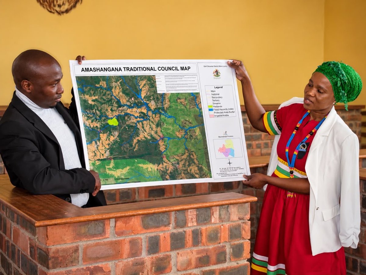 Ehlanzeni_Dist's tweet photo. Ehlanzeni District Municipality conducted a DDM Awareness Campaign at the Amashangana Traditional Council in Bushbuckridge Local Municipality, strengthening collaboration between government, traditional leadership and communities. https://t.co/4jpMBferYR