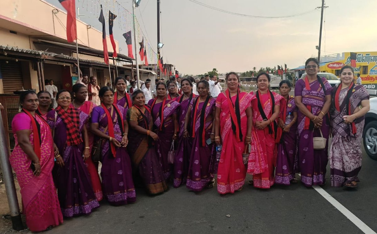 ushadevisundar's tweet photo. #திண்டுக்கல் மாநகர மகளிர் அணி மற்றும் தொண்டரணியினர் தாராபுரம் தொகுதி வெற்றிப் பயணத்தை நோக்கி...
 #மணக்கடவு_தாராபுரம்
28.09.26. https://t.co/B8n3tecVX9