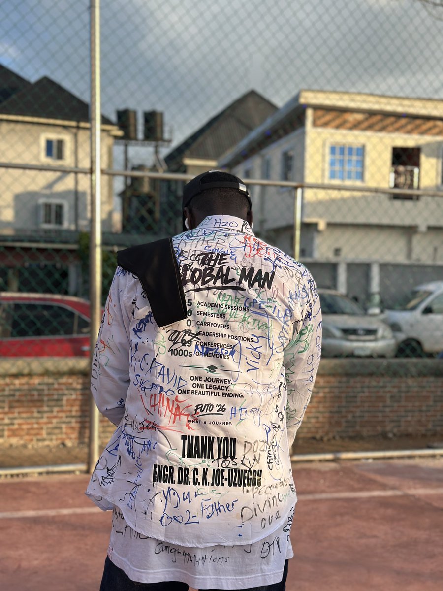 _GlobalSimon's tweet photo. God did โค๏ธ๐จโ๐
B.Eng ๐งณ๐ฅ
5 years of Learning
5 years of becoming
5 years of Growth
I serve a faithful God ๐ฅน๐
#TheGlobalMan ๐โค๏ธ
#Classof2026 #signout #VรญasChile #university #gradaution #JCI #FUTO https://t.co/4pqShKTimP