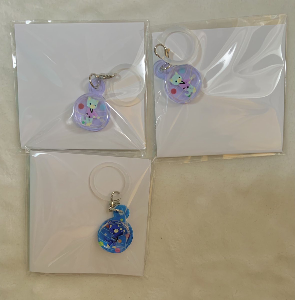 ri_rieri19's tweet photo. [交換・譲渡]うたプリ グラショ 

譲
①✩プリキャ ミニアクリルチャーム→リラ×2・シエロ

②✩アクリルチャーム YUKATAMOD→カミュ・音也・那月・セシル

求
①アランチャ・グラナータ
または定価+送料
②蘭丸(優先)・レン(蘭丸決まり次第譲渡可)

郵送希望 https://t.co/H0mO8WMQE5
