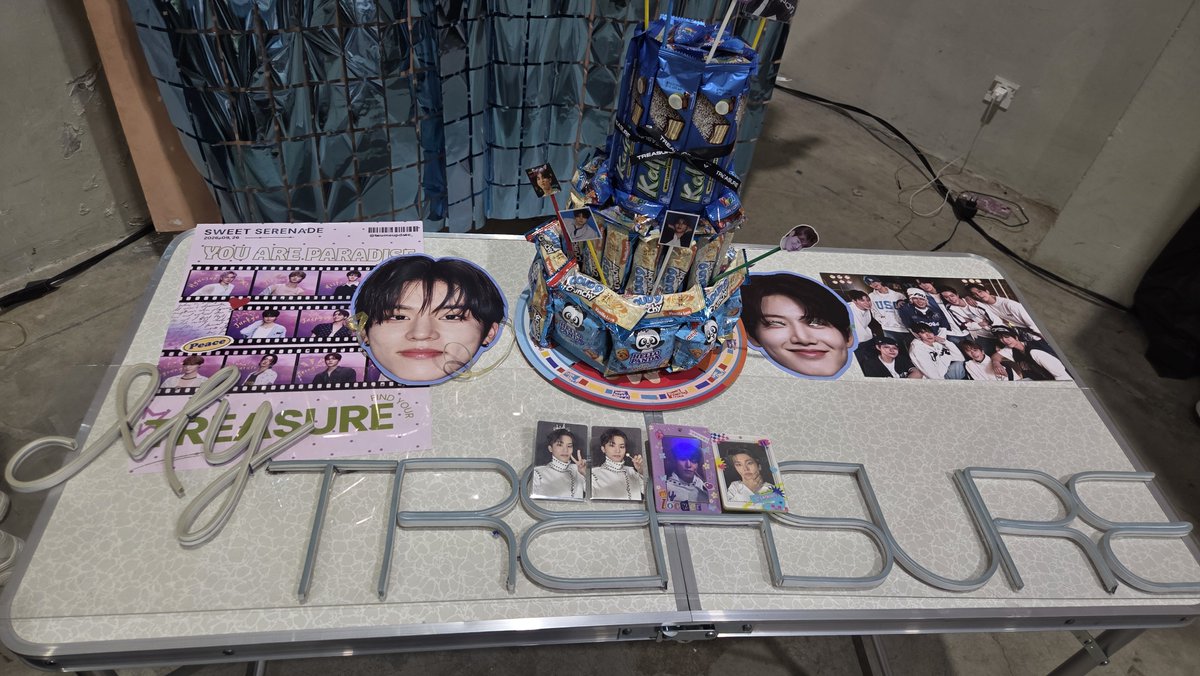 devinaindri170's tweet photo. HAPPY JEONGWOO DAY #PARKJEONGWOO 
#박정우 
#TREASURE 
#HAPPYJEONGWOODAY https://t.co/4MOZjEzWZD