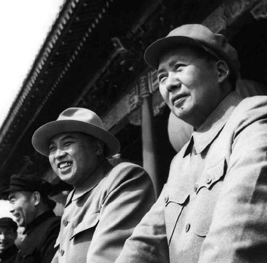 ProfShimada's tweet photo. アジアにおける諸悪の根源、毛沢東と金日成。
ところがこの二人は、日本の左翼において長く讃仰の的だった。
いまだに尊敬している人々も少なくない。
どこかのメディアが国会議員たちにこの写真を見せ、感想を聞いてみると面白いだろう。 https://t.co/Xz2LzbPCtY