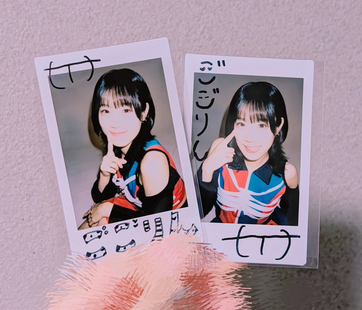 V5n6Xmi's tweet photo. お〜さか遠征チェキとこないだのオンライン！！！うれし！かわいい　ヒイナちゃんも美人だし絵もかわいい
#ヒイナ祭り https://t.co/ML604KUukh