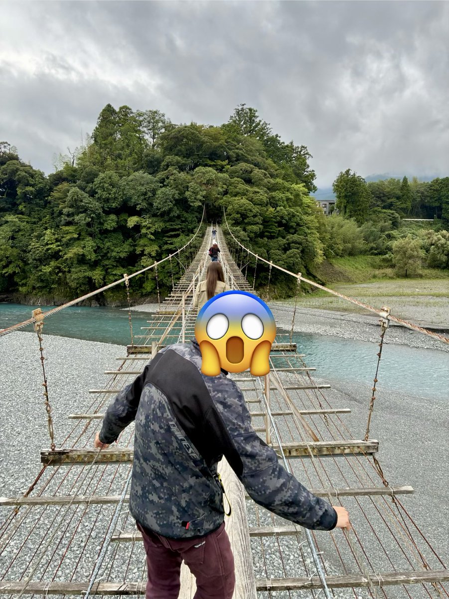 SKAHAY's tweet photo. お天気には恵まれなかったけど週末一泊で #デイトナ　#茶ミーティング　に参加しました♪
夜は「さわやか🥩」デビュー

2日目は　#YAMAHAコミュニケーションプラザ　#スズキラーメン🍜　#豚丼屋もも吉　#塩郷の吊り橋　など👍

体力的にキツかったけど色々な出会いもありめっちゃ楽しかった🤗 https://t.co/MBwq6A2CLa