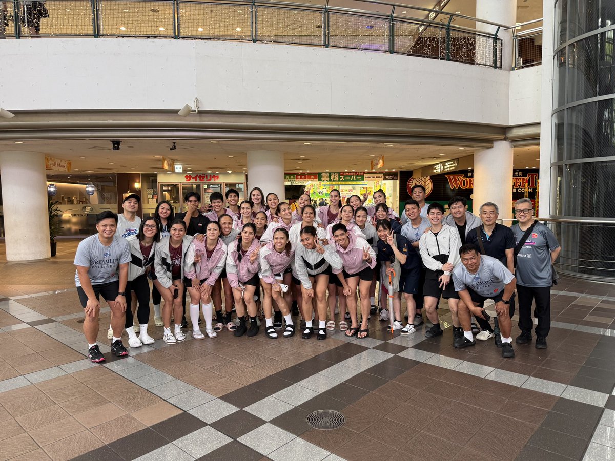 manelavice's tweet photo. Lunch with our host, Coach Yamamoto and his players from the Kobe Shinwa University women’s volleyball team. Arigato gozaimasu, Yamamoto-san!🩷🇯🇵 https://t.co/XK6BOerbfI
