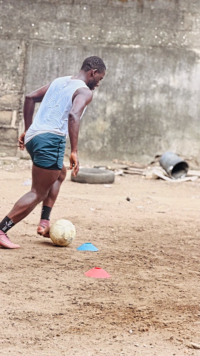 Ikhane_10's tweet photo. 3 hours training Section putting in all work @kollytheguru @IamBhassan  Give God Time ✝️🦍 #football #fyp @PoojaMedia @AbuAzeezAbolaji https://t.co/KNeHOqboLt