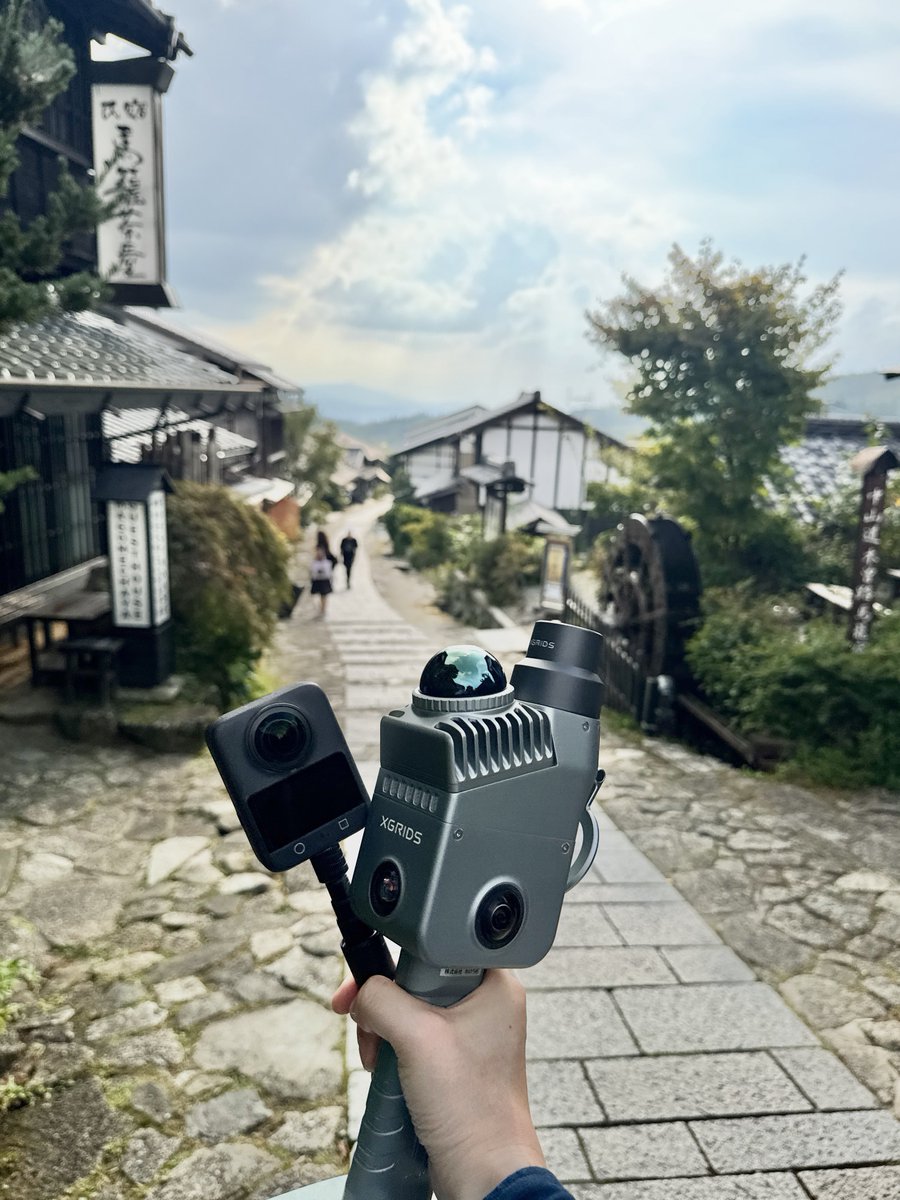 lileaLab's tweet photo. 遅めの夏季休暇いただき。

念願の馬籠宿へ！

Osmo360とXGRIDS K2で、
丸一日滞在して全域たっぷり撮影。

山間に広がる水車の回る石畳な古い町並み。
ちょうど彼岸花も咲いて。
最高だ。 https://t.co/MmLA3wCC1X