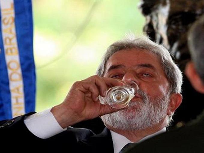 Grupodobemestar's tweet photo. Sobre uísque,presente de advogado de Daniel Vorcaro,dono do Banco Master,maior corrupção do Brasil,Lula respondeu:"Não sei se deu,mas se deu,já bebi."https://t.co/S1DuMEb4yH #tarcisio #derrite #haddad #andrédoprado #marina #simone #câmara #senado #congresso #governosp #prefeitura https://t.co/WFTohx1OOG