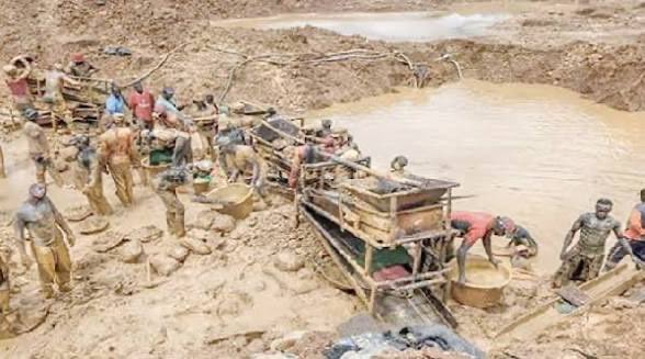 GhLawTrends's tweet photo. WE MUST MARCH ON THE OFFICE OF THE PRESIDENT.

GALAMSEY IS KILLING US. 

WE CAN NO LONGER WAIT!

WE CANNOT FIGHT IT WHEN WE ARE ALREADY IN OUR GRAVES. https://t.co/UIypi467tO